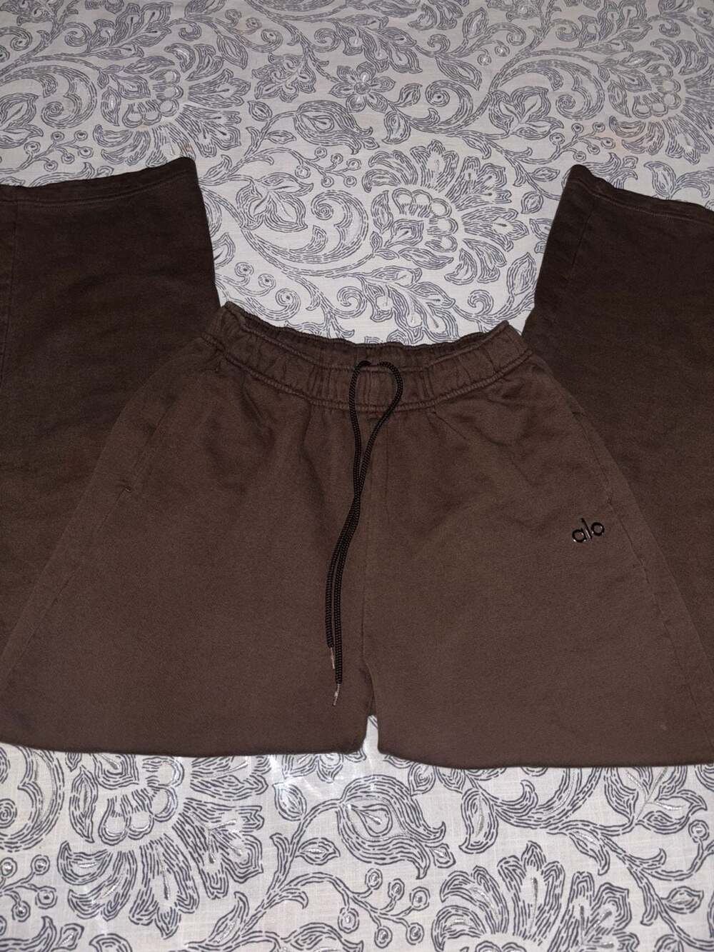 Alo Yoga Accolade Straight Leg Sweatpants Size M Dark Chocolate Brown